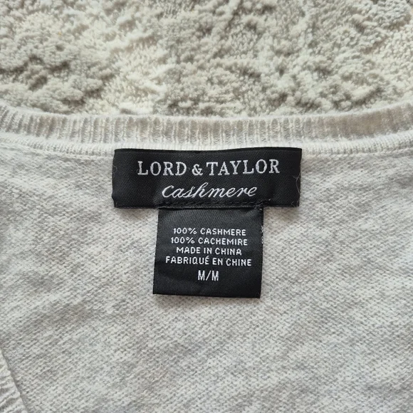 Lord & Taylor Women's Quiet Luxury Cashmere Cream Striped Sweater Soze Medium - Picture 4 of 4